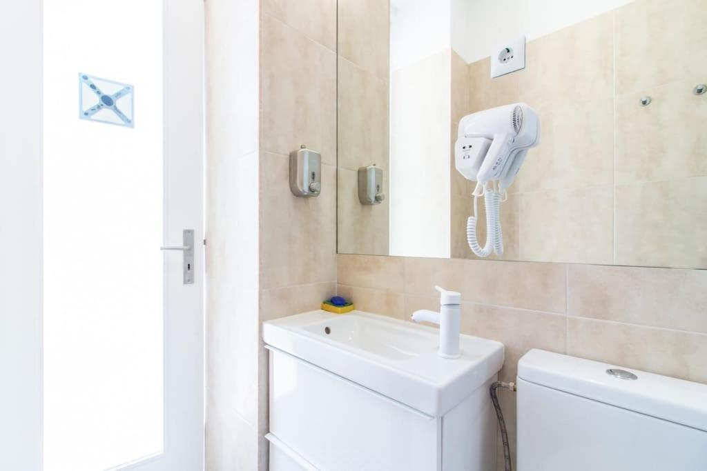 Downtown 7 Bedroom Apartment - Liberdade ลิสบอน ภายนอก รูปภาพ