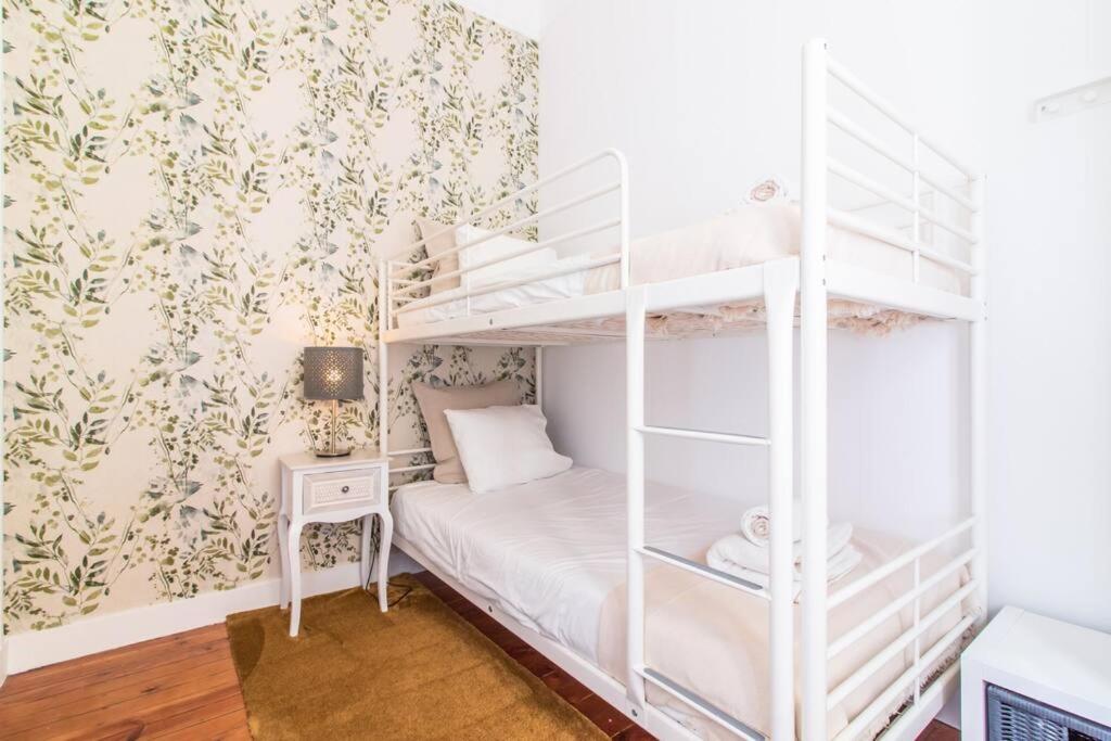 Downtown 7 Bedroom Apartment - Liberdade ลิสบอน ภายนอก รูปภาพ
